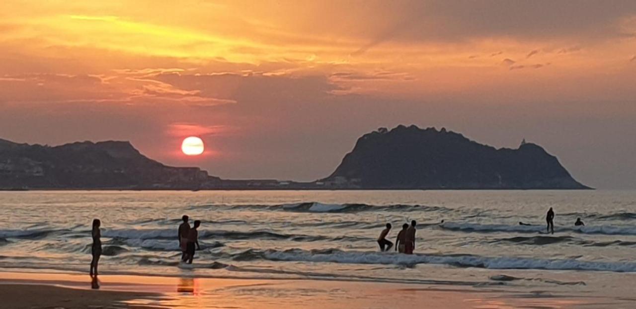 Ferienwohnung Amplio Piso En La Playa De 135 M2 Con Garaje Zarautz Exterior foto