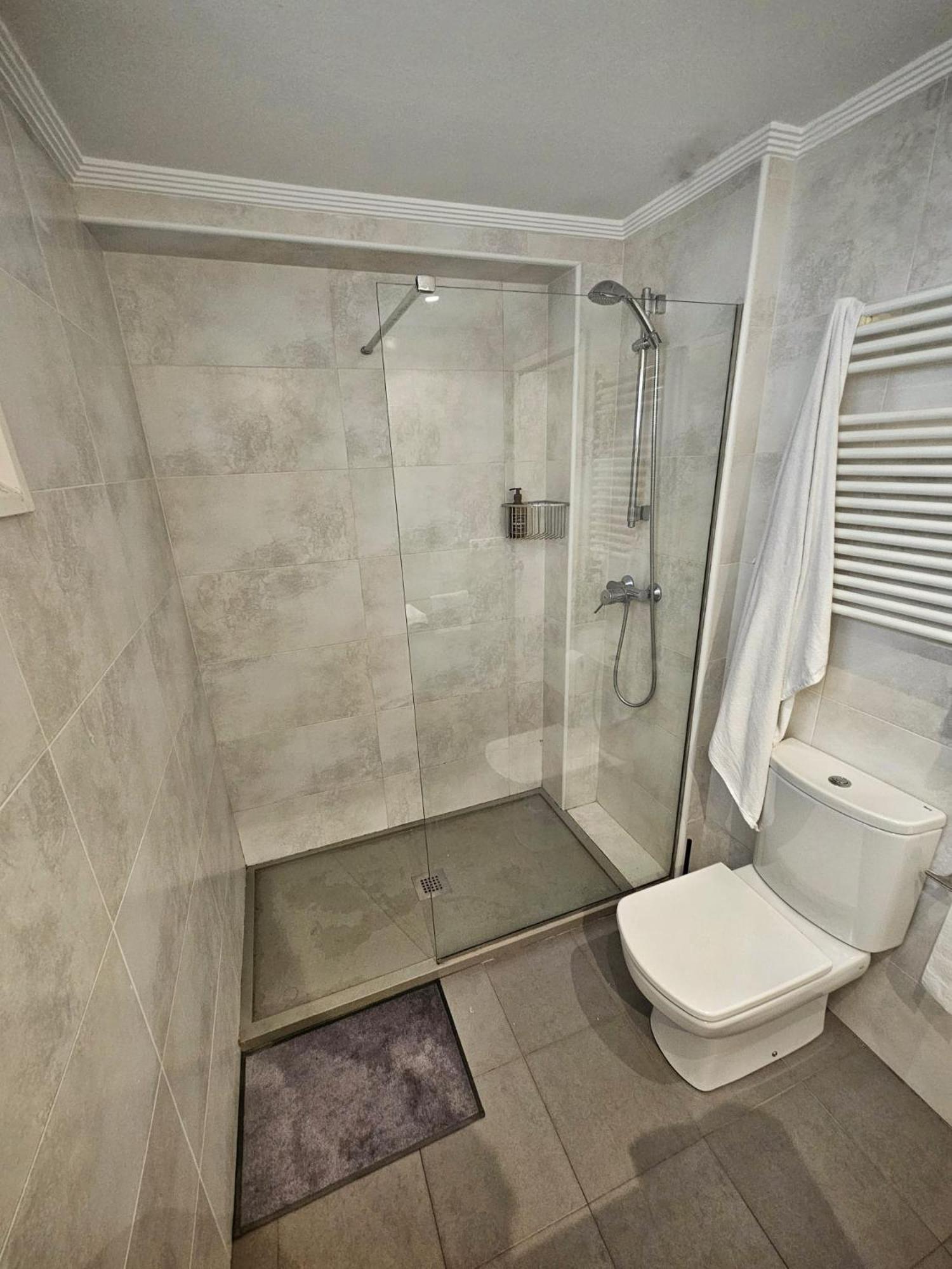 Ferienwohnung Amplio Piso En La Playa De 135 M2 Con Garaje Zarautz Exterior foto